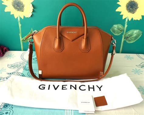 givenchy antgona|givenchy antigona review.